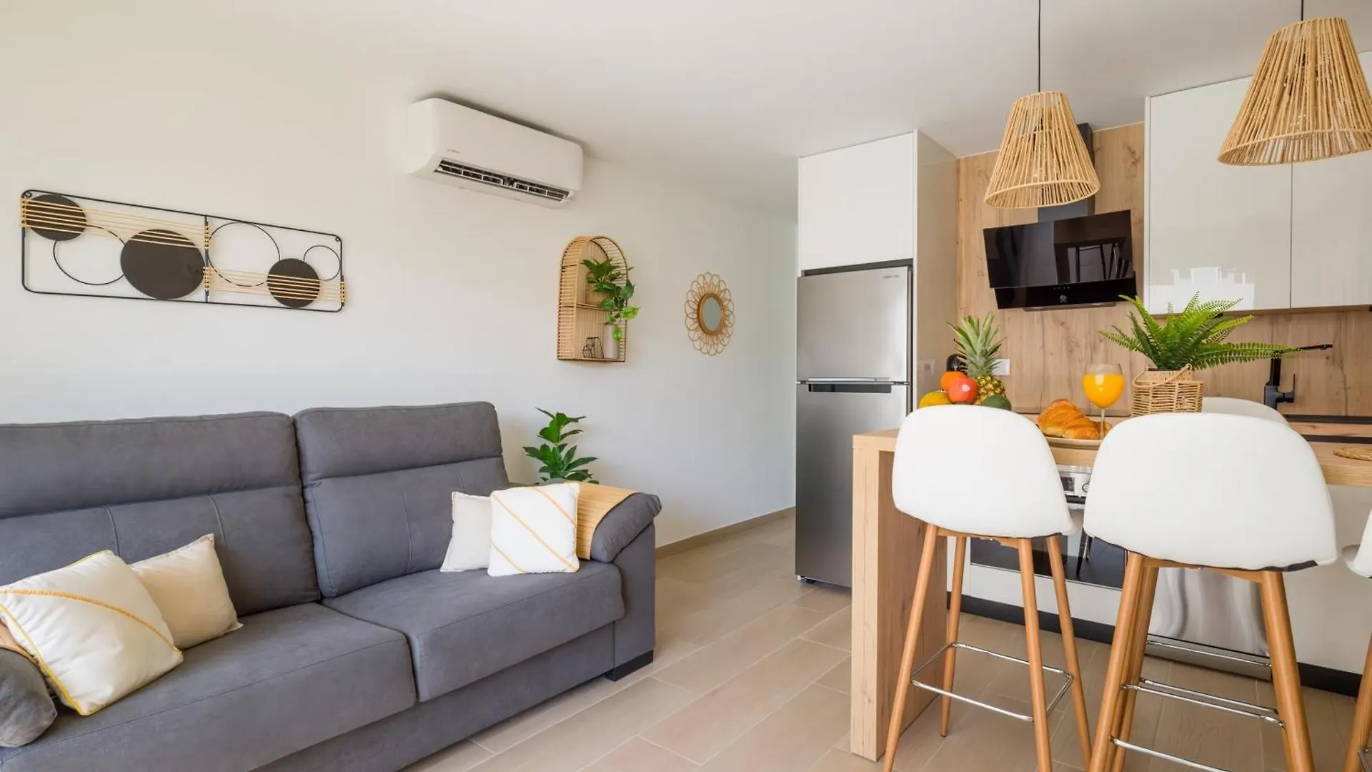 Elefantes, Playa Del Ingles At 3 Mins Distance Apartment San Bartolome de Tirajana