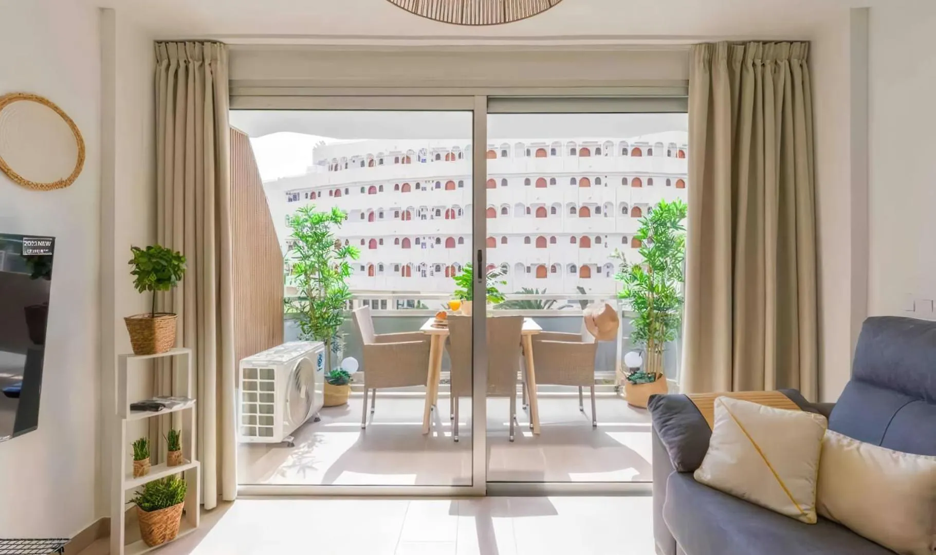 Elefantes, Playa Del Ingles At 3 Mins Distance Apartment San Bartolome de Tirajana